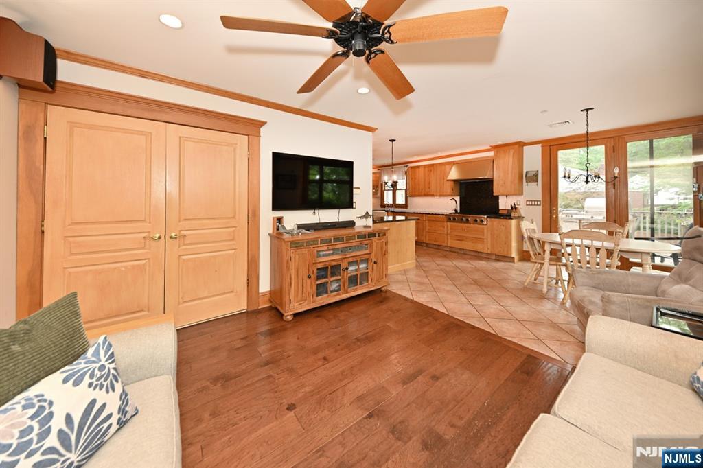 8 Myrtle Street Montvale, NJ 07645 - Photo 20 of 38