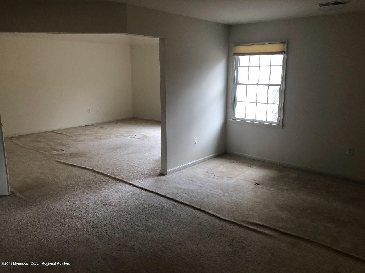 71 Potter Road Freehold, NJ 07728 - Photo 8 of 27 9D83060E-C178-44D0-8A9D-4C9E9357E938