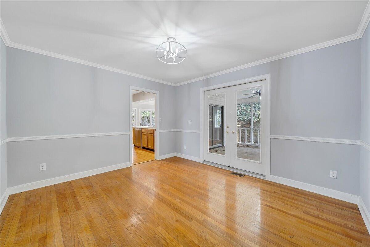 3044 Burnleigh Road Southwest Roanoke, VA 24014 - Photo 13 of 54 11-MIB02008