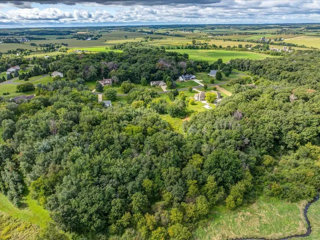 $250,000 | Lot 9 Woodside, Belleville, WI 53508