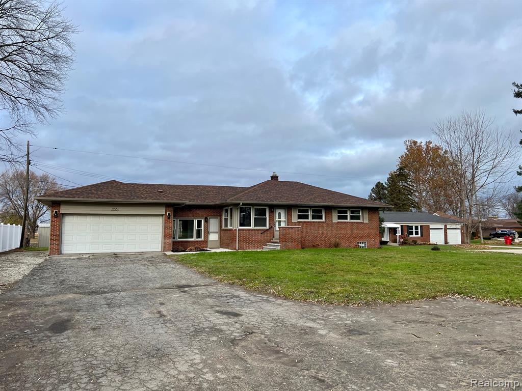 25561 South River Road Harrison Township, MI 48045 - Photo 2 of 31