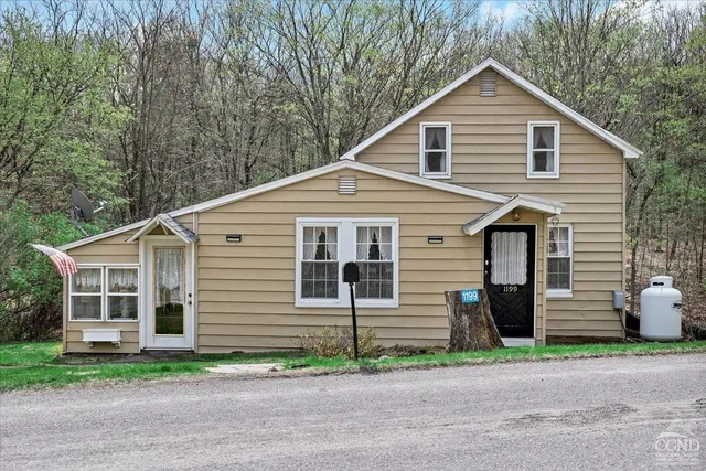 a view of a house and outdoor space