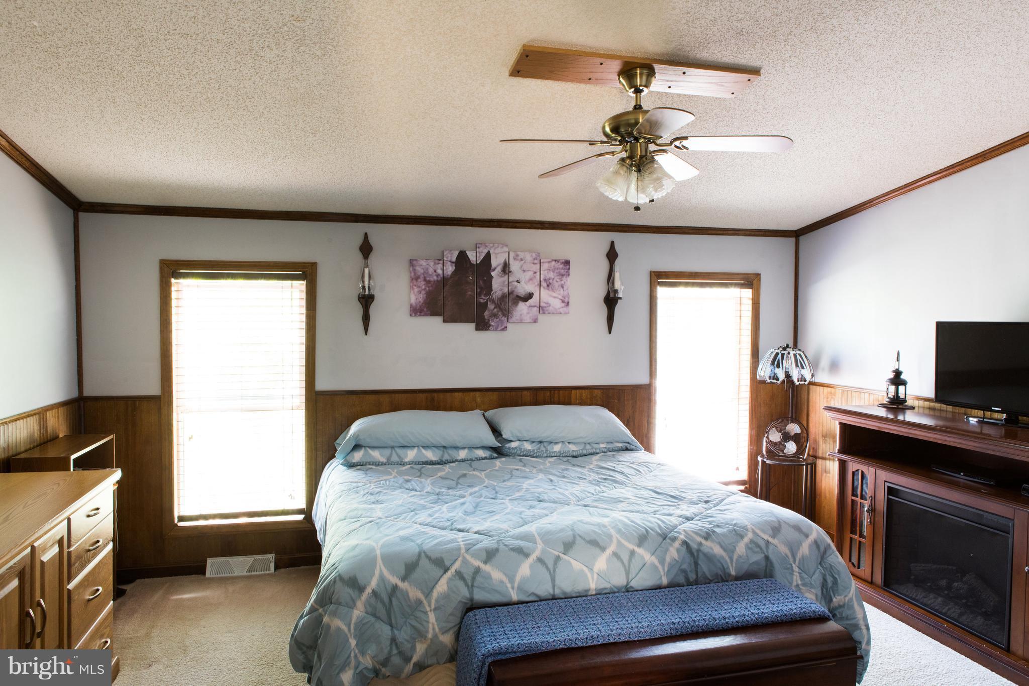 248 Sand Mine Road Gore, VA 22637 - Photo 14 of 27 Spacious master suite with walk-in closet.