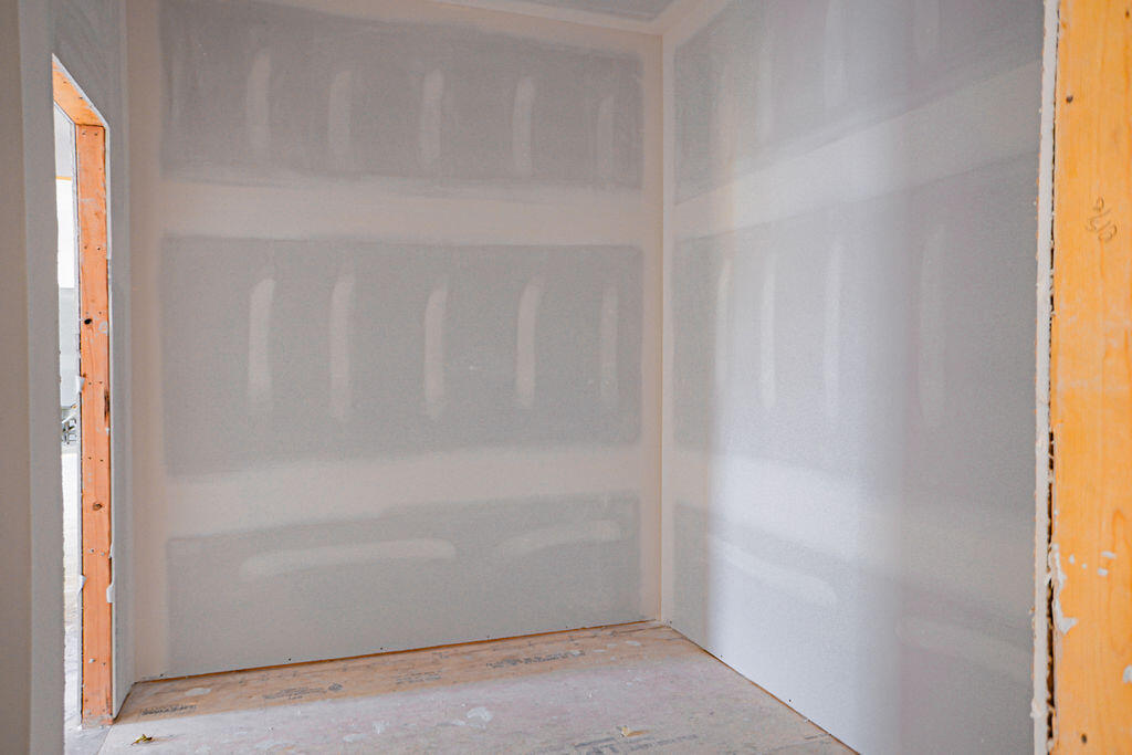 426 Concord Road Richmond, KY 40475 - Photo 23 of 43 Main Closet