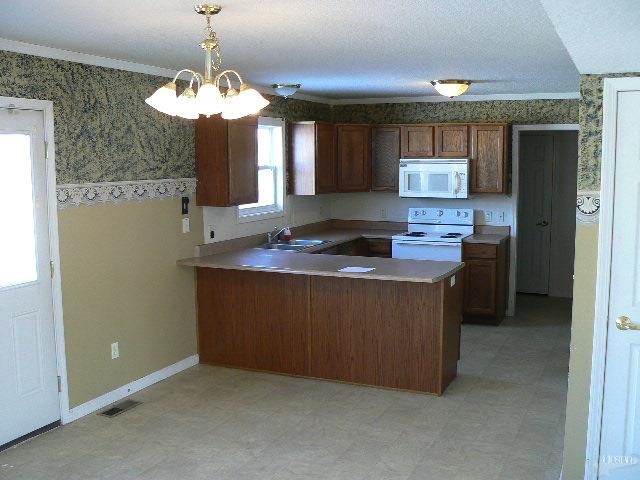 202 Riley Place Fort Wayne, IN 46825 - Photo 5 of 19 Gallery Image 5