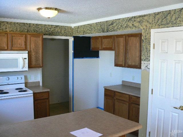 202 Riley Place Fort Wayne, IN 46825 - Photo 7 of 19 Gallery Image 7