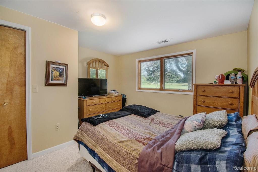 2106 St Andrews Drive Rochester Hills, MI 48309 - Photo 32 of 36