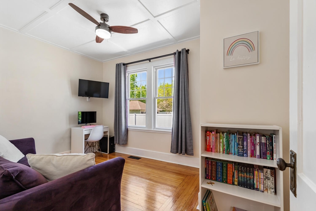 38 Spring Street Mansfield, MA 02048 - Photo 19 of 36 Gallery Image 19