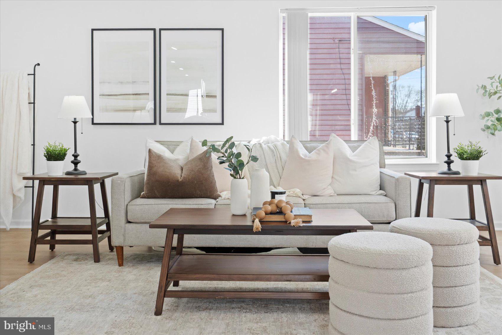 313 Homberg Avenue Baltimore, MD 21221 - Photo 20 of 47 a living room with furniture and a window