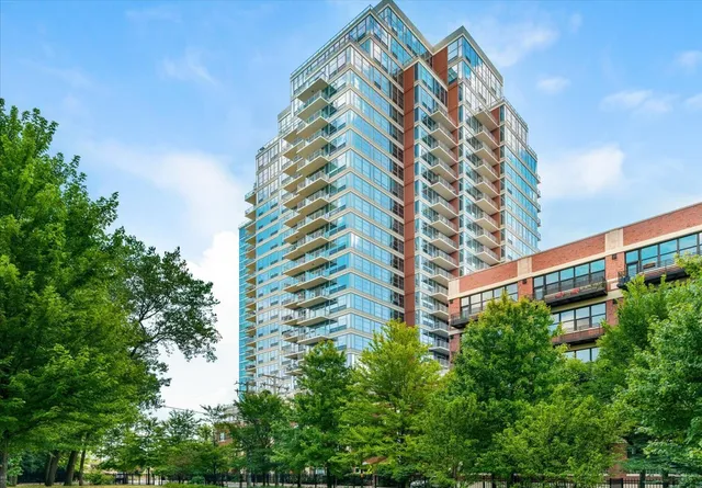 $2,500 | 1600 South Prairie Avenue, Unit 1505, Chicago, IL 60616