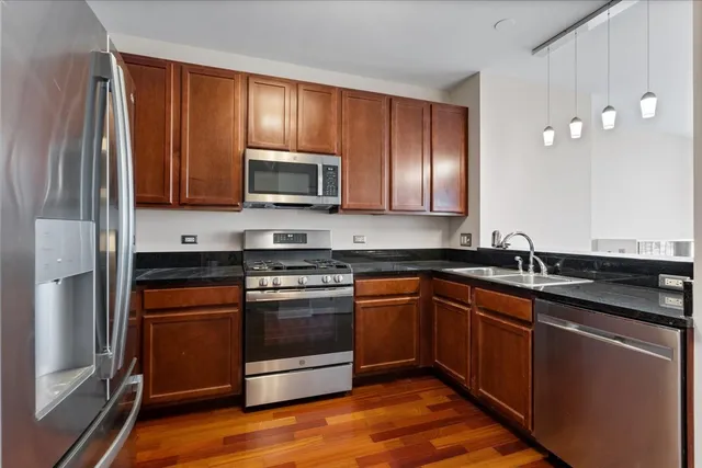 $2,500 | 1600 South Prairie Avenue, Unit 1505, Chicago, IL 60616