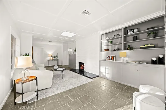 $1,895,000 | 459 North Barranca Avenue, Glendora, CA 91741