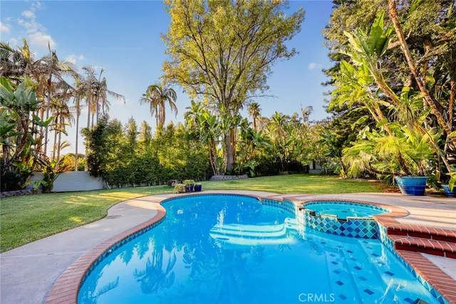 $1,895,000 | 459 North Barranca Avenue, Glendora, CA 91741