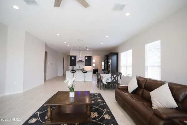 $2,900 | 10549 West Albert Lane, Peoria, AZ 85382