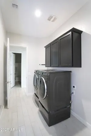 $2,900 | 10549 West Albert Lane, Peoria, AZ 85382