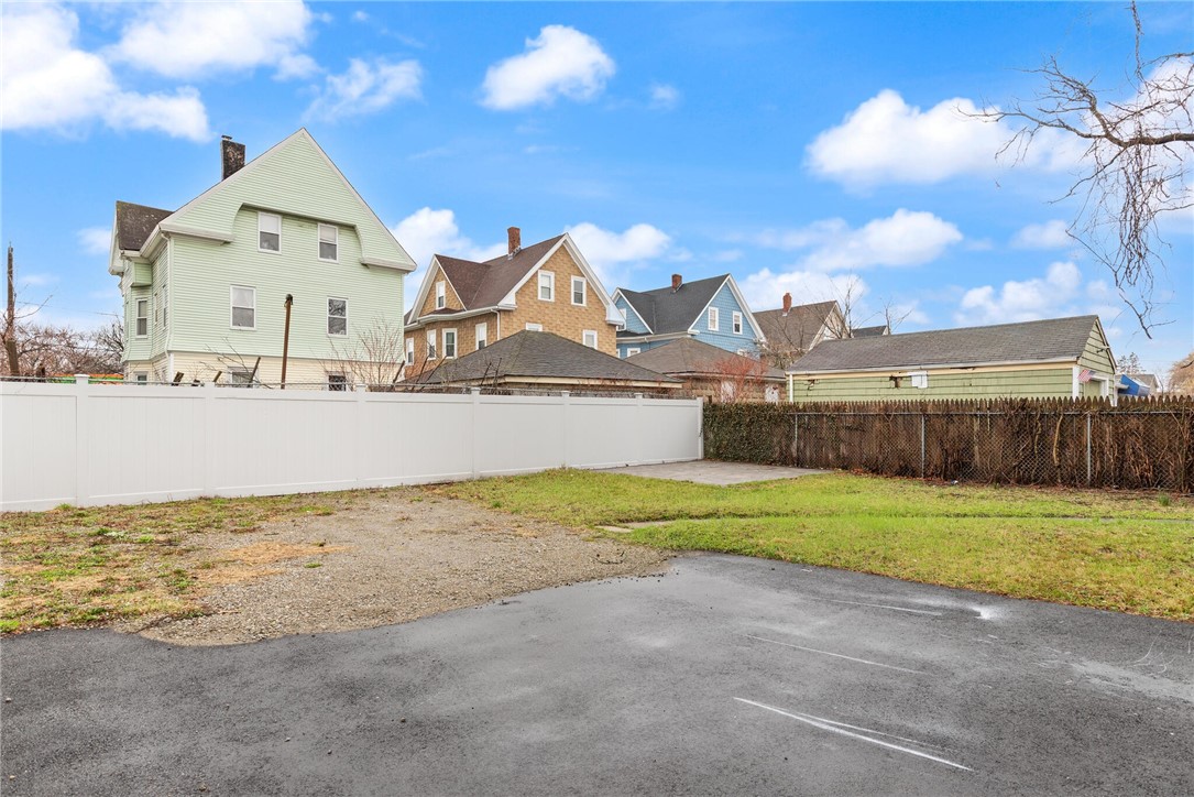42 Corinth Street Providence, RI 02907 - Photo 33 of 36