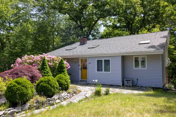 $450,000 | 107 Hackett Hill Road, Hooksett, NH 03106