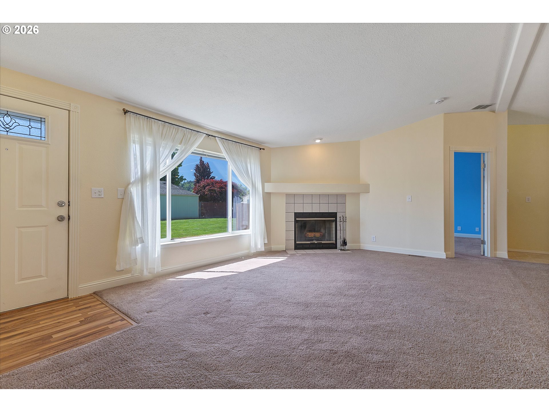 1949 Southeast Palmquist Road, Unit 73 Gresham, OR 97080 - Photo 4 of 26 Living Room