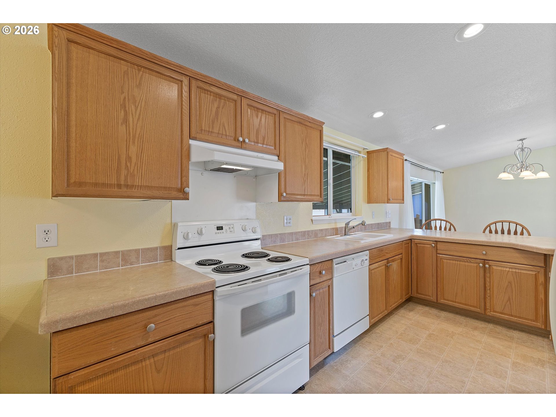 1949 Southeast Palmquist Road, Unit 73 Gresham, OR 97080 - Photo 7 of 26 Kitchen