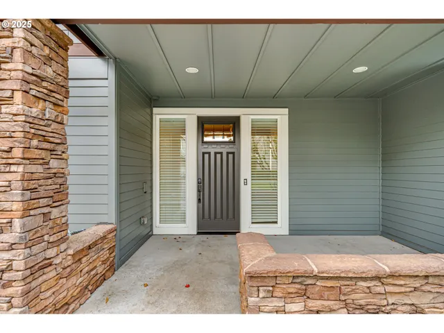 $899,000 | 7705 Northwest Quinault Street, Camas, WA 98607