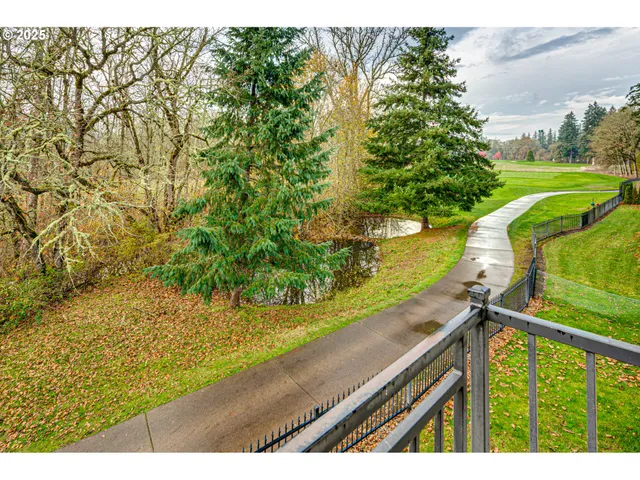 $899,000 | 7705 Northwest Quinault Street, Camas, WA 98607