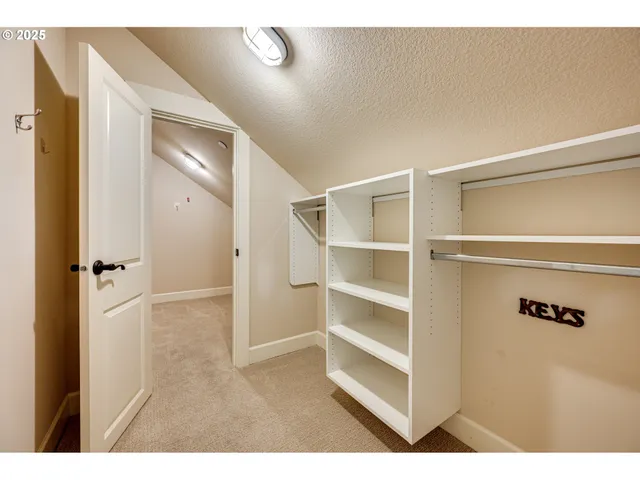 $899,000 | 7705 Northwest Quinault Street, Camas, WA 98607