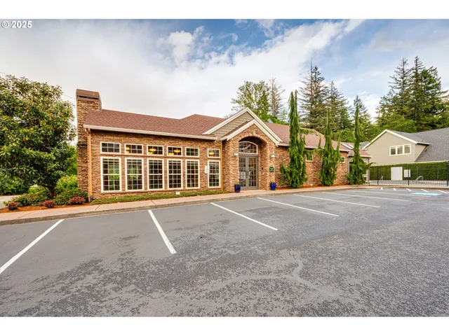 $899,000 | 7705 Northwest Quinault Street, Camas, WA 98607