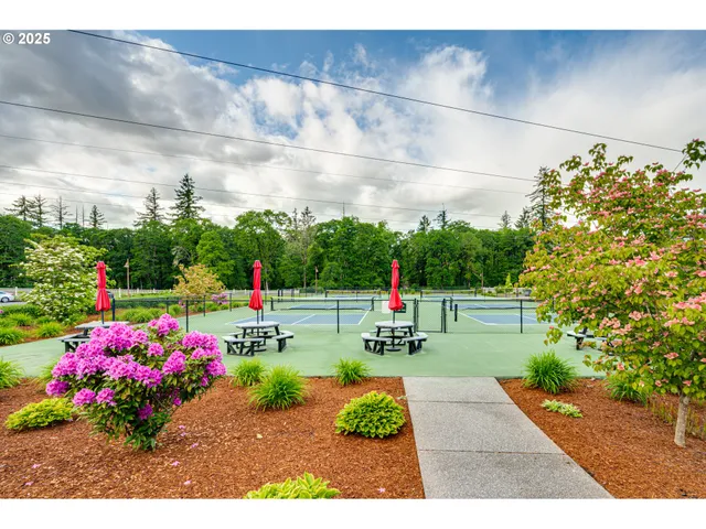 $899,000 | 7705 Northwest Quinault Street, Camas, WA 98607