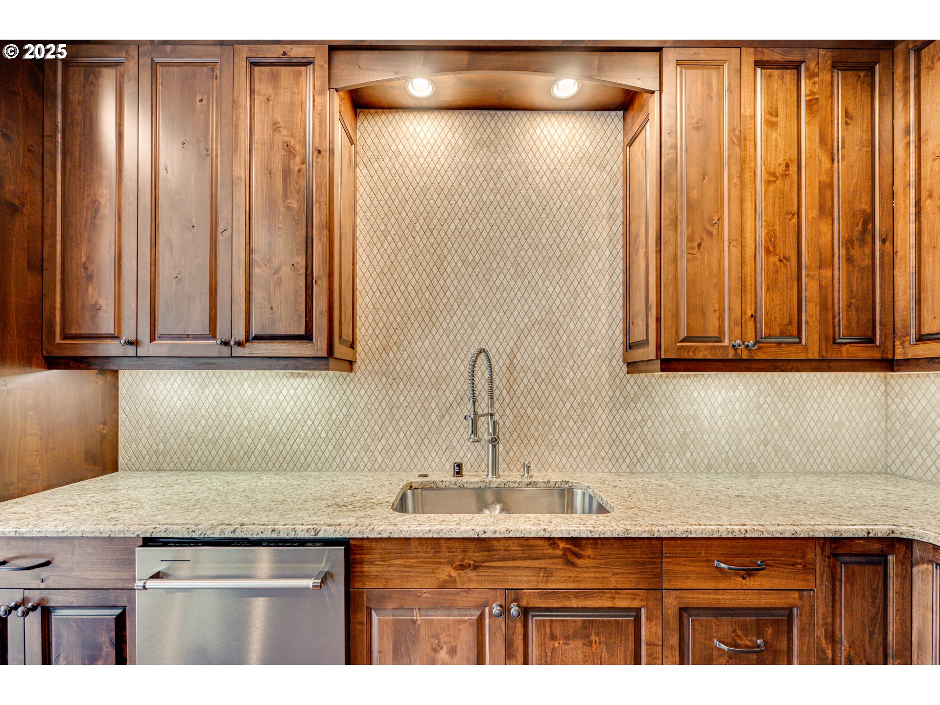 7705 Northwest Quinault Street Camas, WA 98607 - Photo 9 of 48