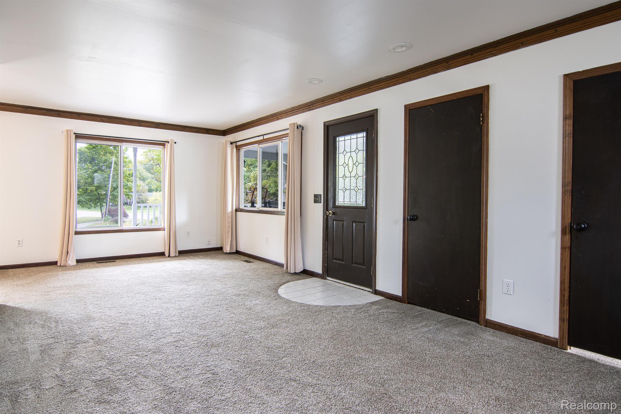 2312 South Long Lake Road Fenton, MI 48430 - Photo 6 of 22 Gallery Image 6