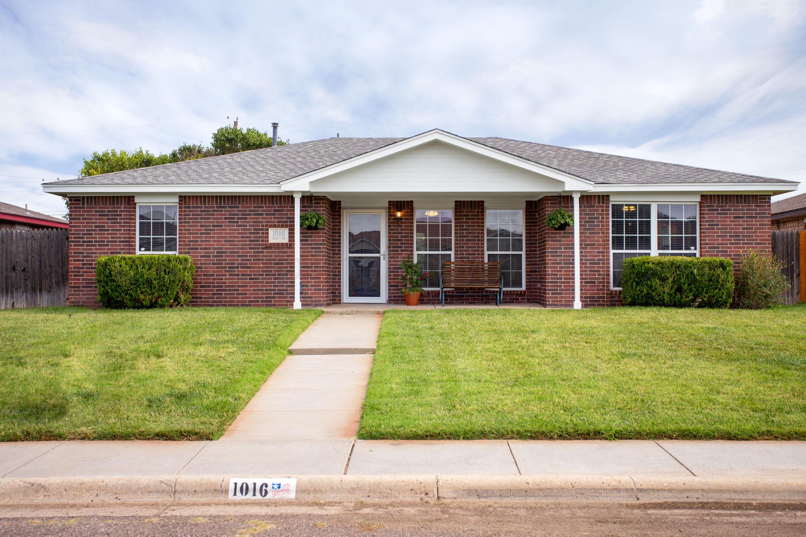 1016 Shasta Drive Amarillo, TX 79110 - Photo 1 of 20 18