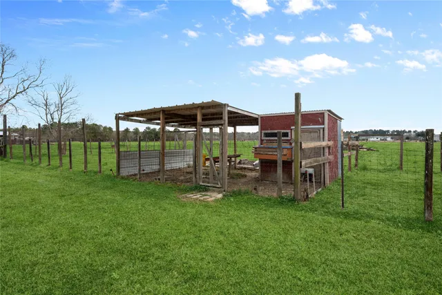 $315,000 | 290 County Road 2286, Cleveland, TX 77327