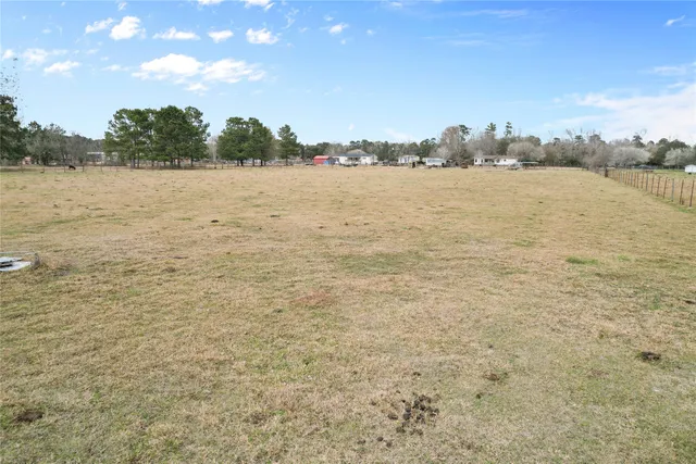 $315,000 | 290 County Road 2286, Cleveland, TX 77327