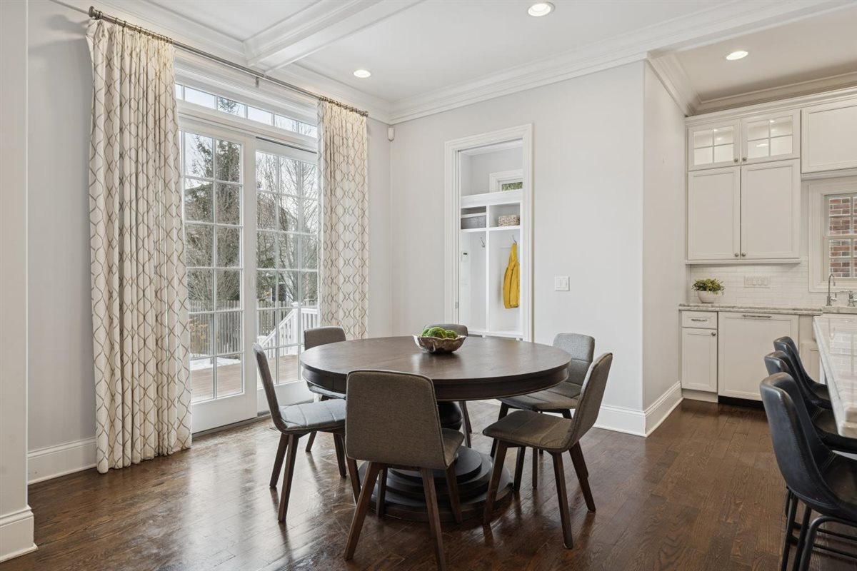 726 Lincoln Street Evanston, IL 60201 - Photo 13 of 46