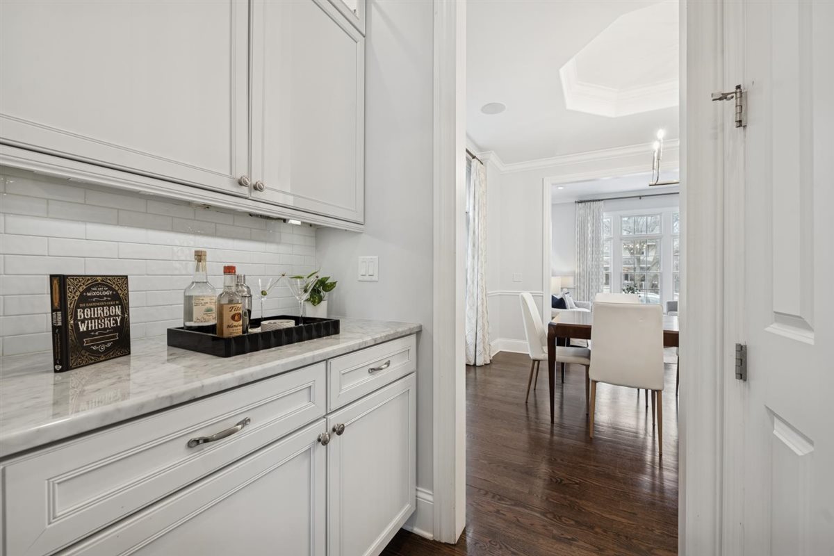 726 Lincoln Street Evanston, IL 60201 - Photo 17 of 46