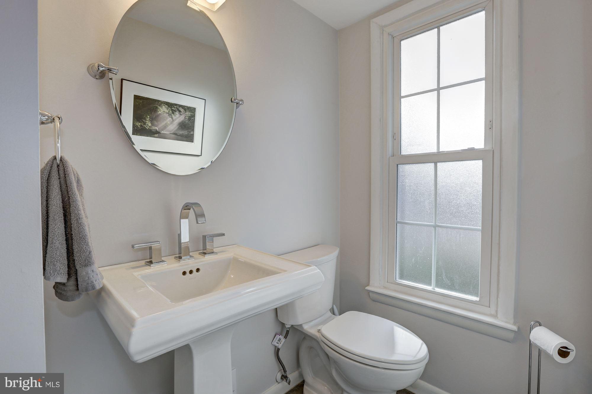 8518 Postoak Road Potomac, MD 20854 - Photo 16 of 30 Bath