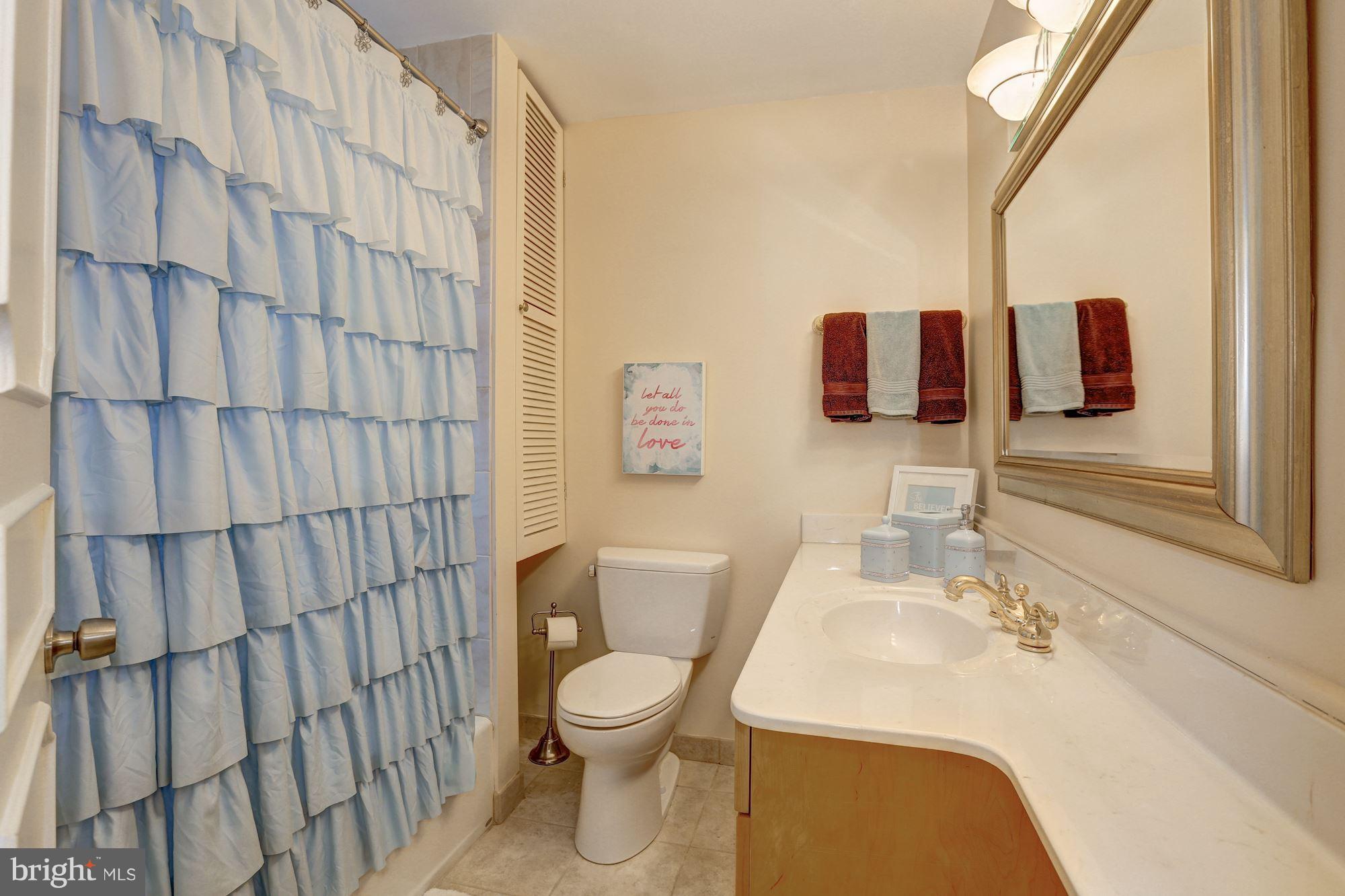 8518 Postoak Road Potomac, MD 20854 - Photo 23 of 30 Bath