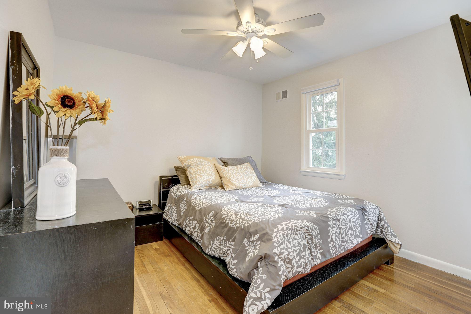 8518 Postoak Road Potomac, MD 20854 - Photo 24 of 30 Bedroom