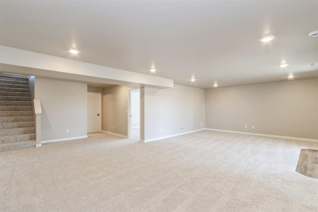 1090 Switchgrass Lane Ely, IA 52227 - Photo 23 of 33 Gallery Image 23