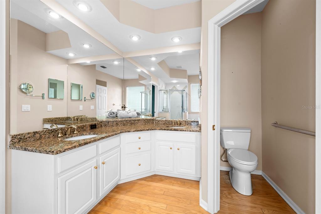 4302 River Close Boulevard Valrico, FL 33596 - Photo 14 of 37