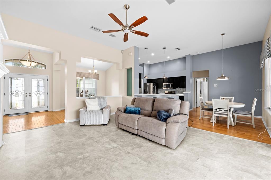 4302 River Close Boulevard Valrico, FL 33596 - Photo 24 of 37