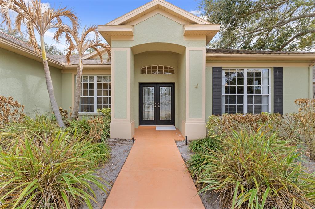 4302 River Close Boulevard Valrico, FL 33596 - Photo 4 of 37