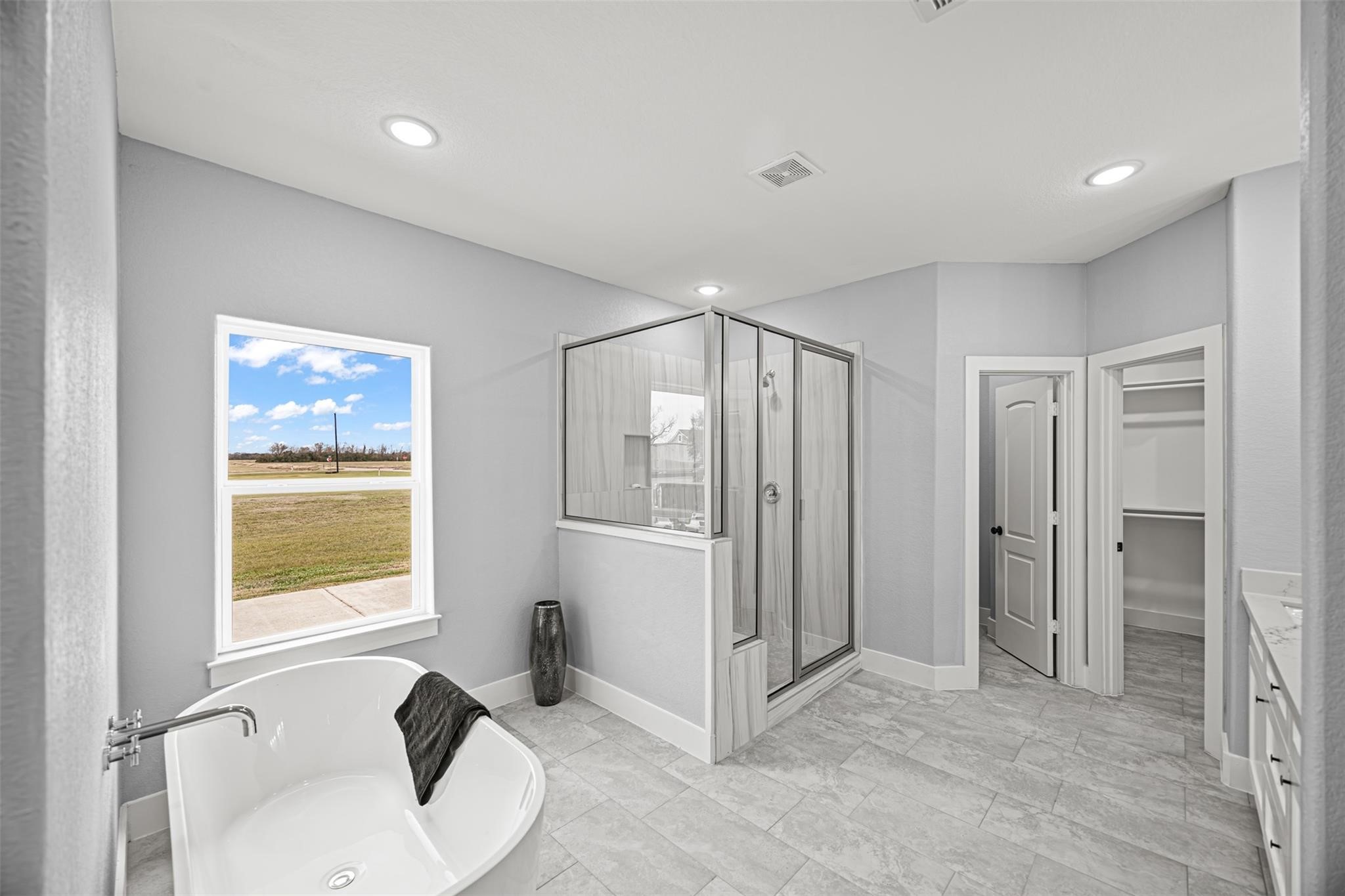 395 Brahman Trail Angleton, TX 77515 - Photo 11 of 31