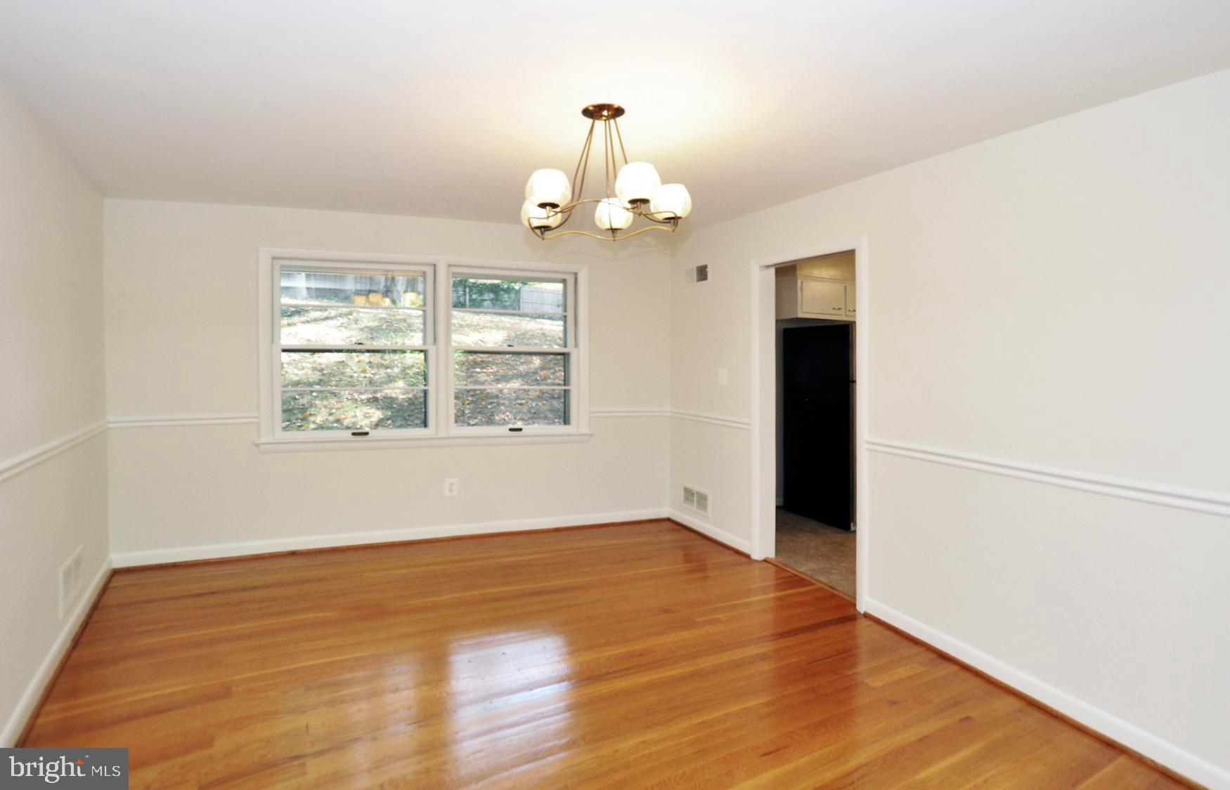 6901 Millwood Road Bethesda, MD 20817 - Photo 6 of 28 Dining Room