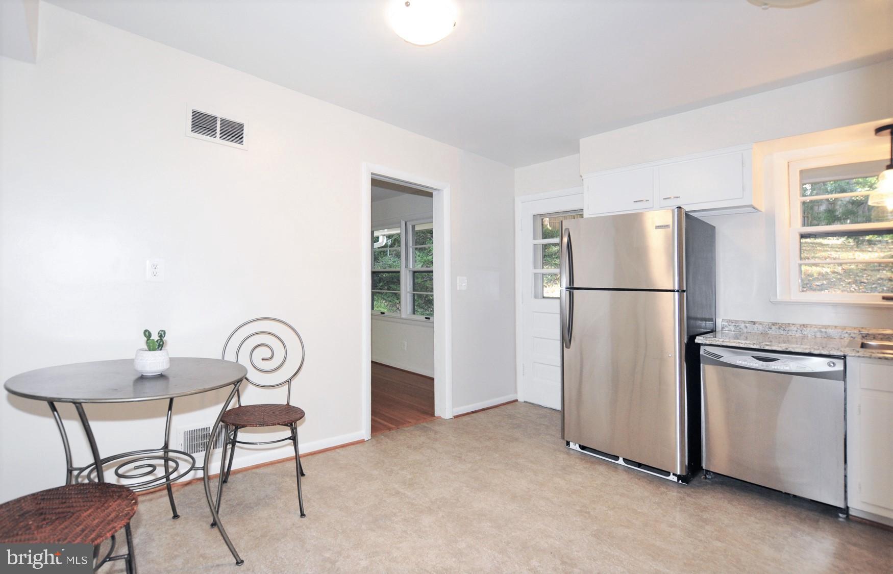 6901 Millwood Road Bethesda, MD 20817 - Photo 10 of 28 Kitchen