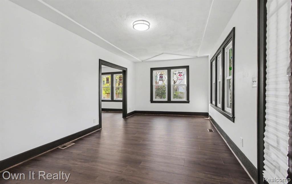 6023 Wayne Road Romulus, MI 48174 - Photo 7 of 25
