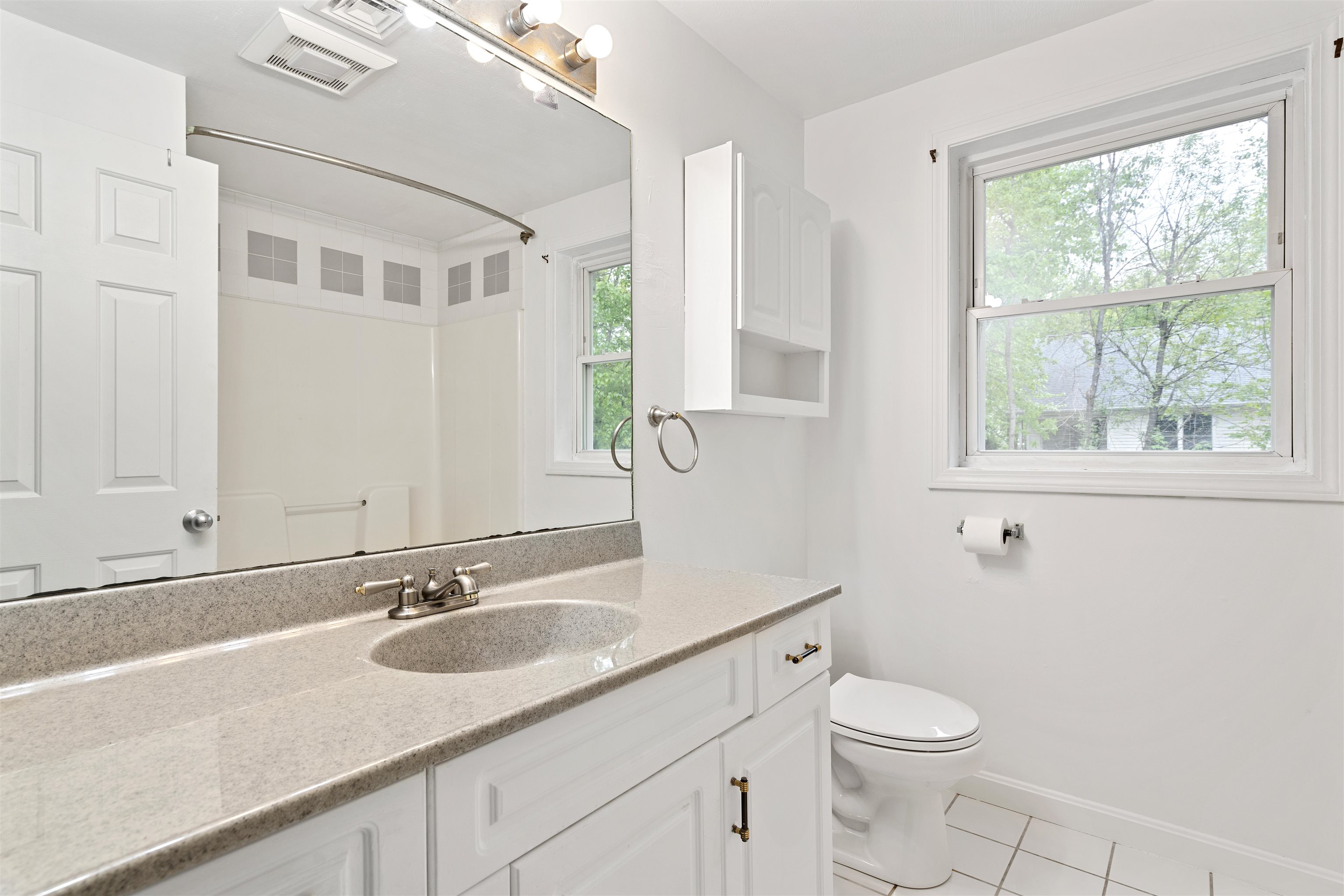 69 Barrett Street Manchester, NH 03104 - Photo 13 of 18