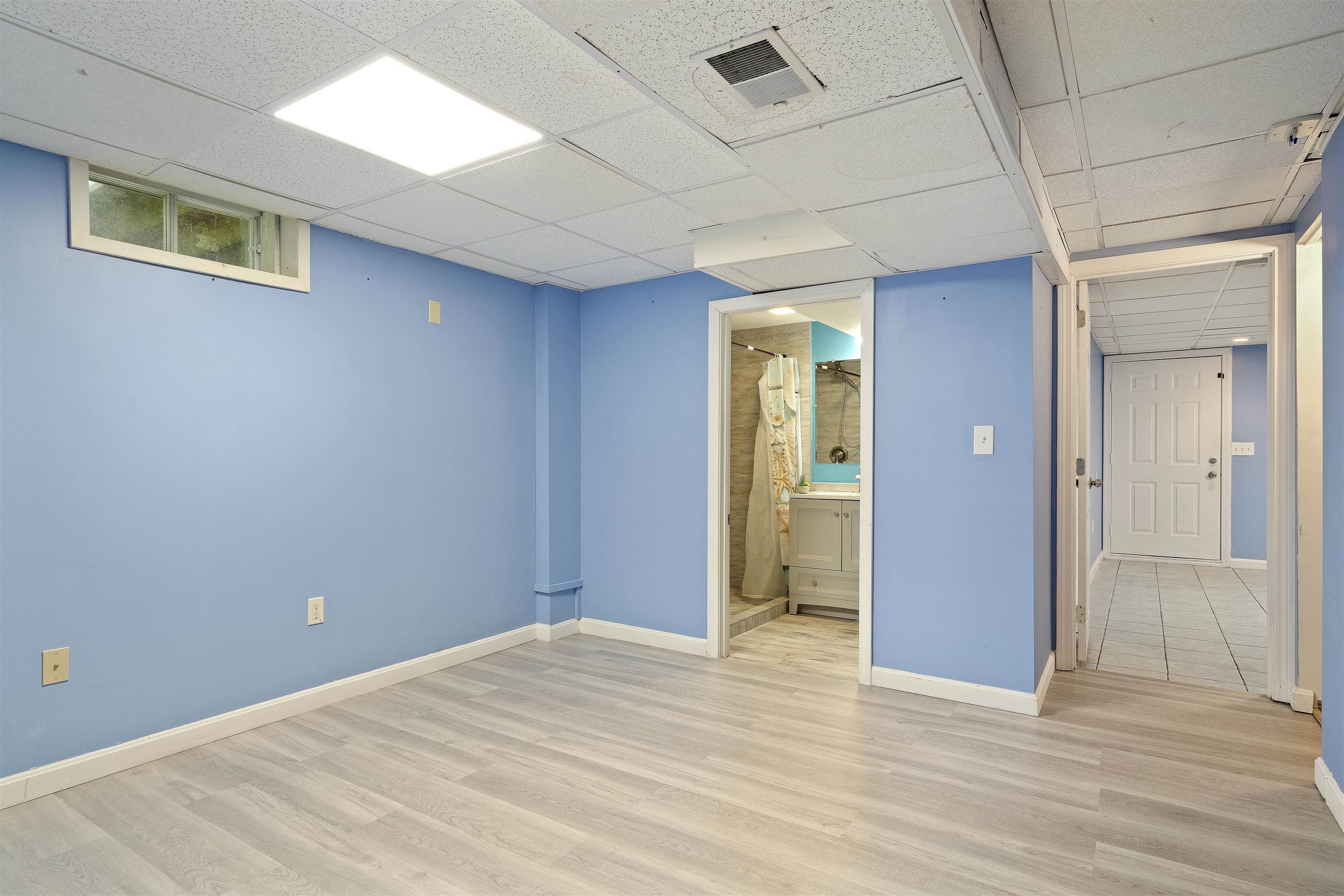 69 Barrett Street Manchester, NH 03104 - Photo 15 of 18