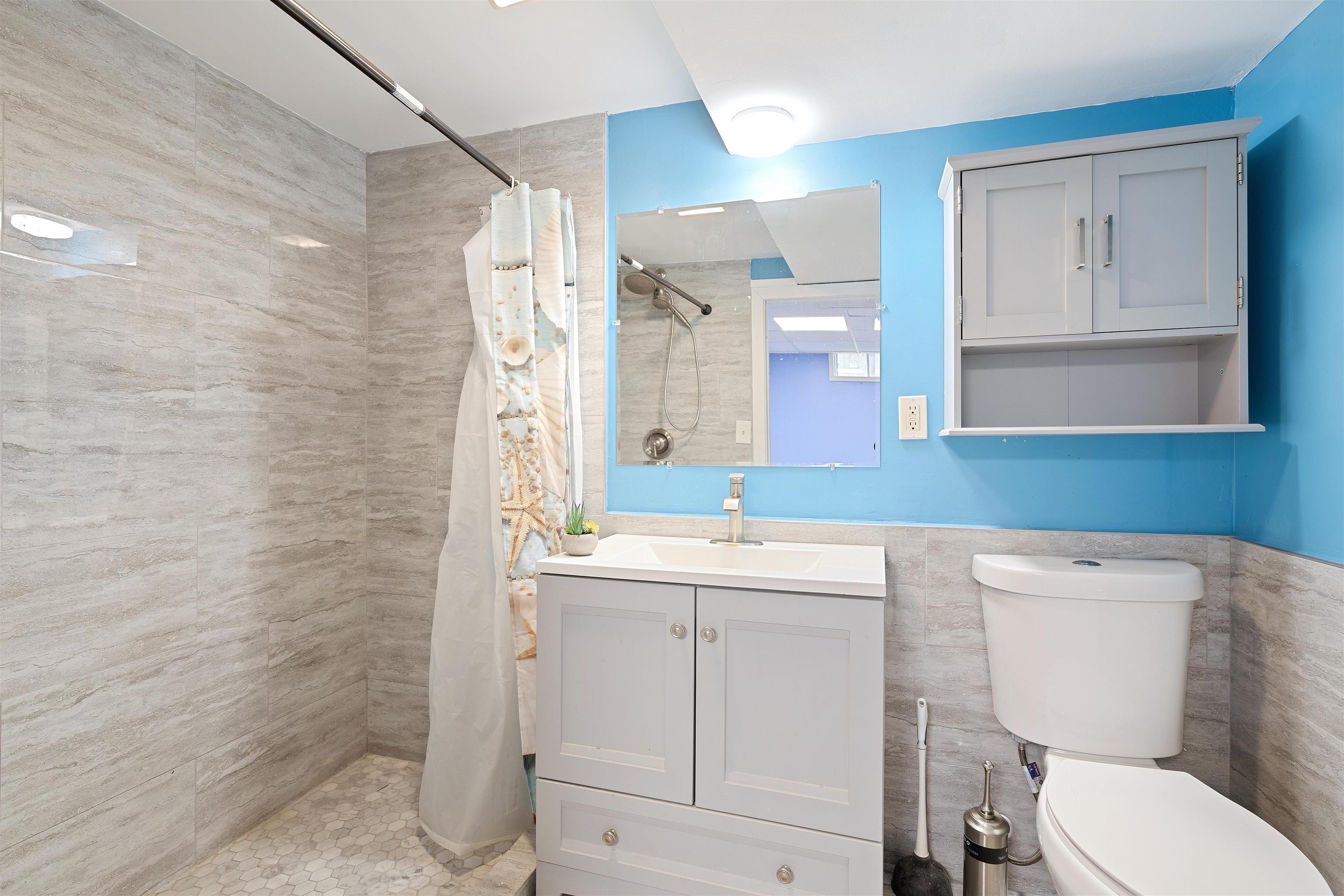 69 Barrett Street Manchester, NH 03104 - Photo 16 of 18