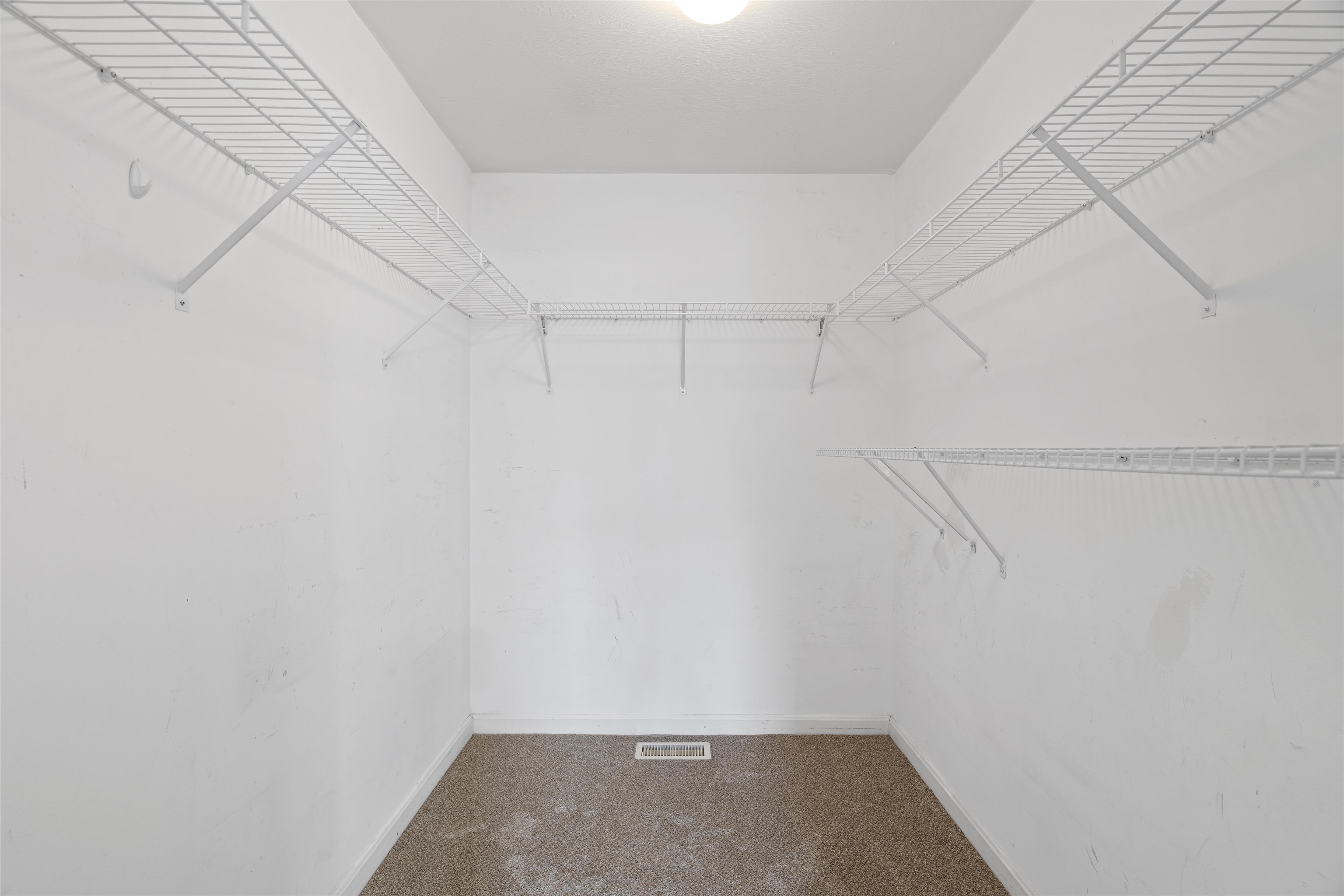 69 Barrett Street Manchester, NH 03104 - Photo 10 of 18